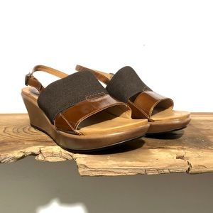 Dansko | Sling Back Wedge Sandal in Brown Size 6